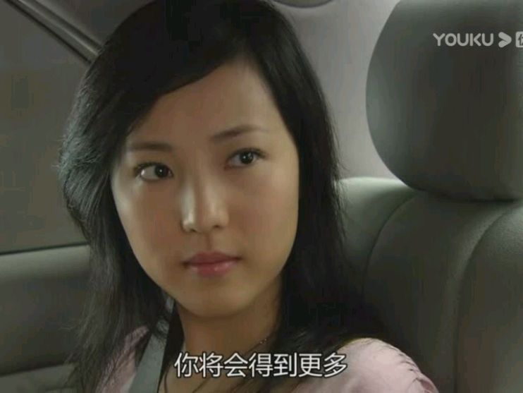 《珠光宝气》为什么卓凝能帮到贺峰?