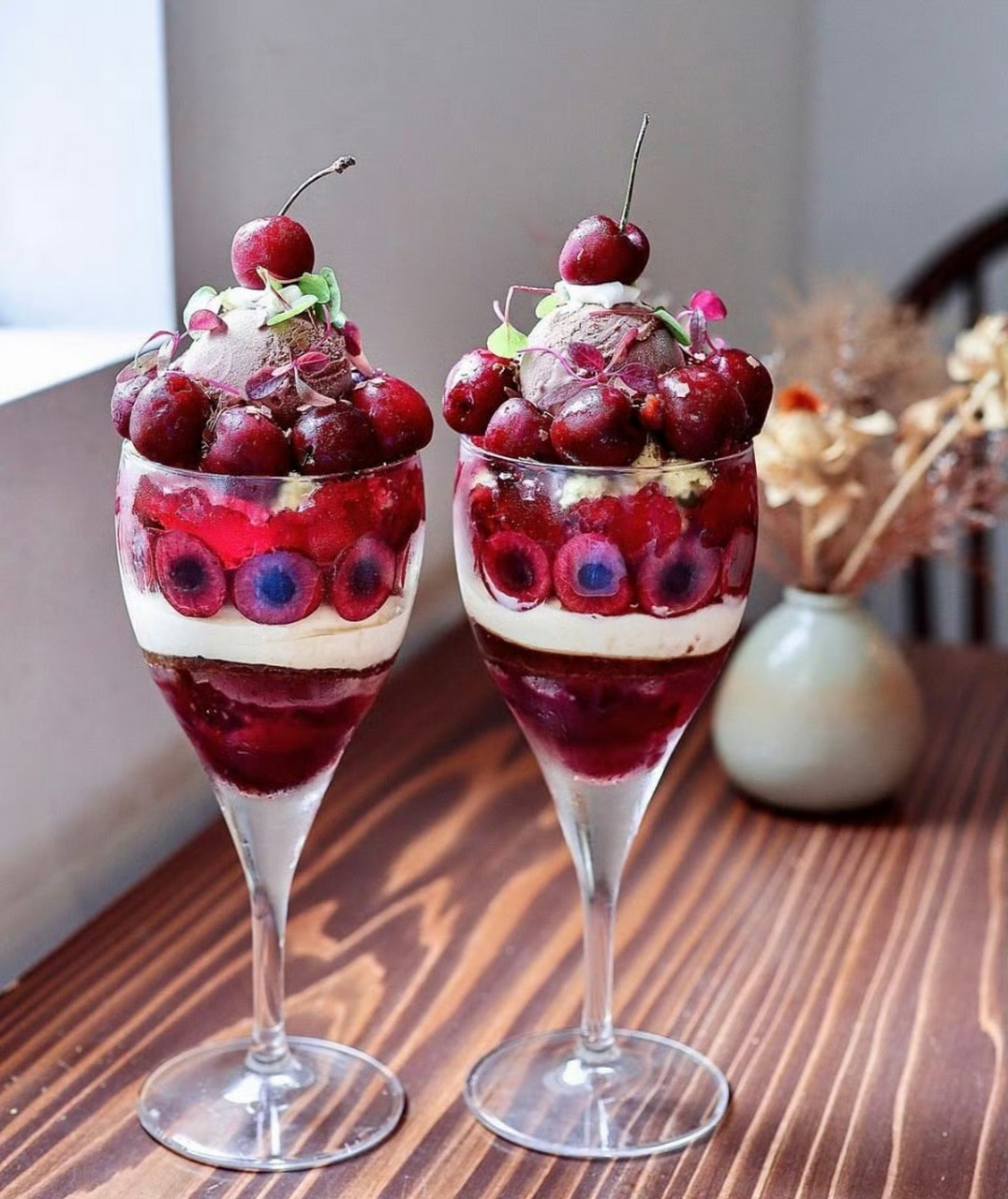 下午茶时间馋嘴 兼具颜值和创意的水果芭菲 你想炫哪一款呢 #下午茶