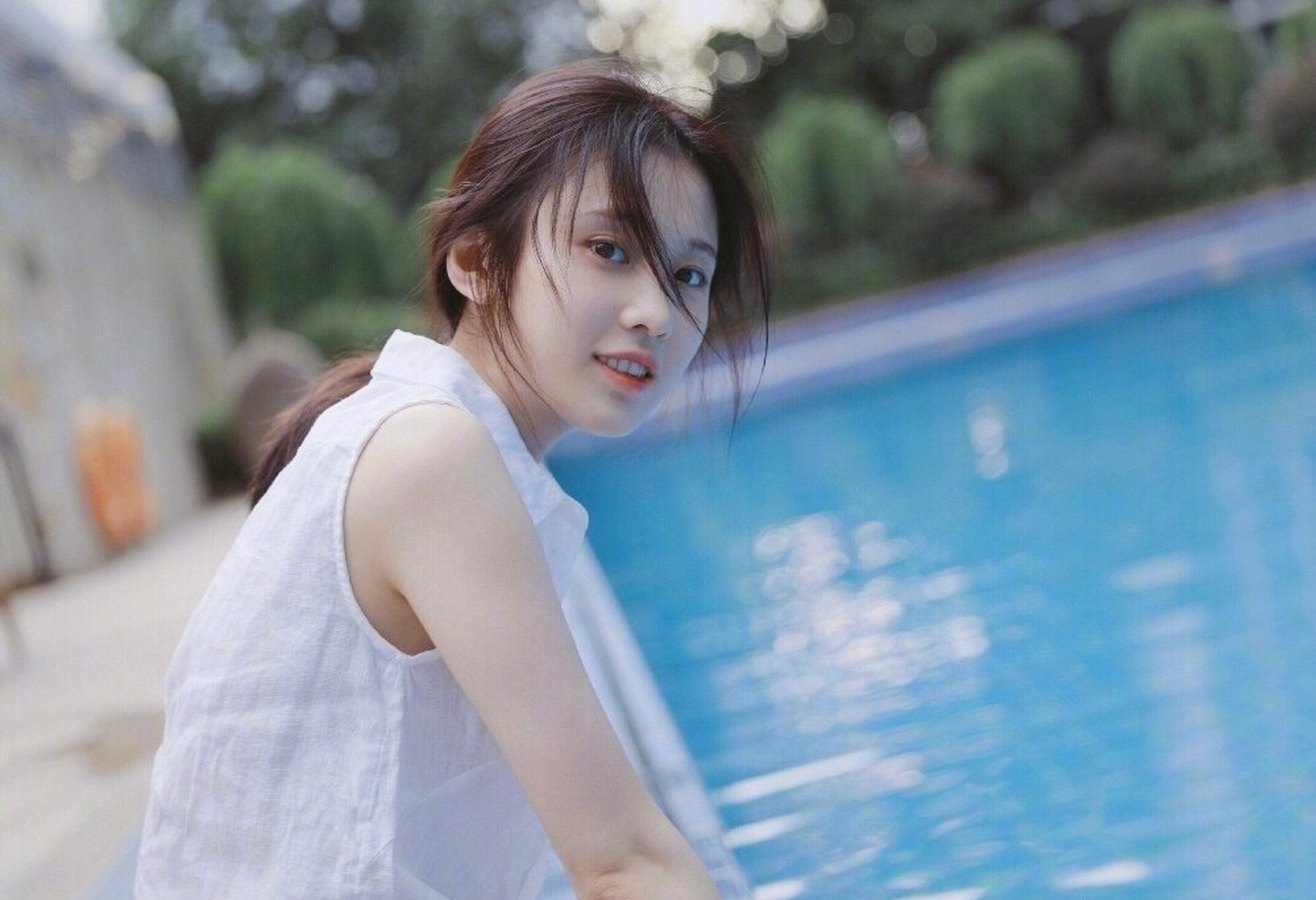 张慧雯泳池写真 张慧雯,1993年9月13日出生于江西省鹰潭市,中国内地