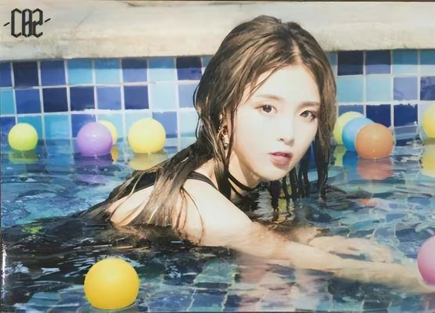 杨超越早期泳照曝光:太"野"了,当她下水的那一刻,我真的心动了