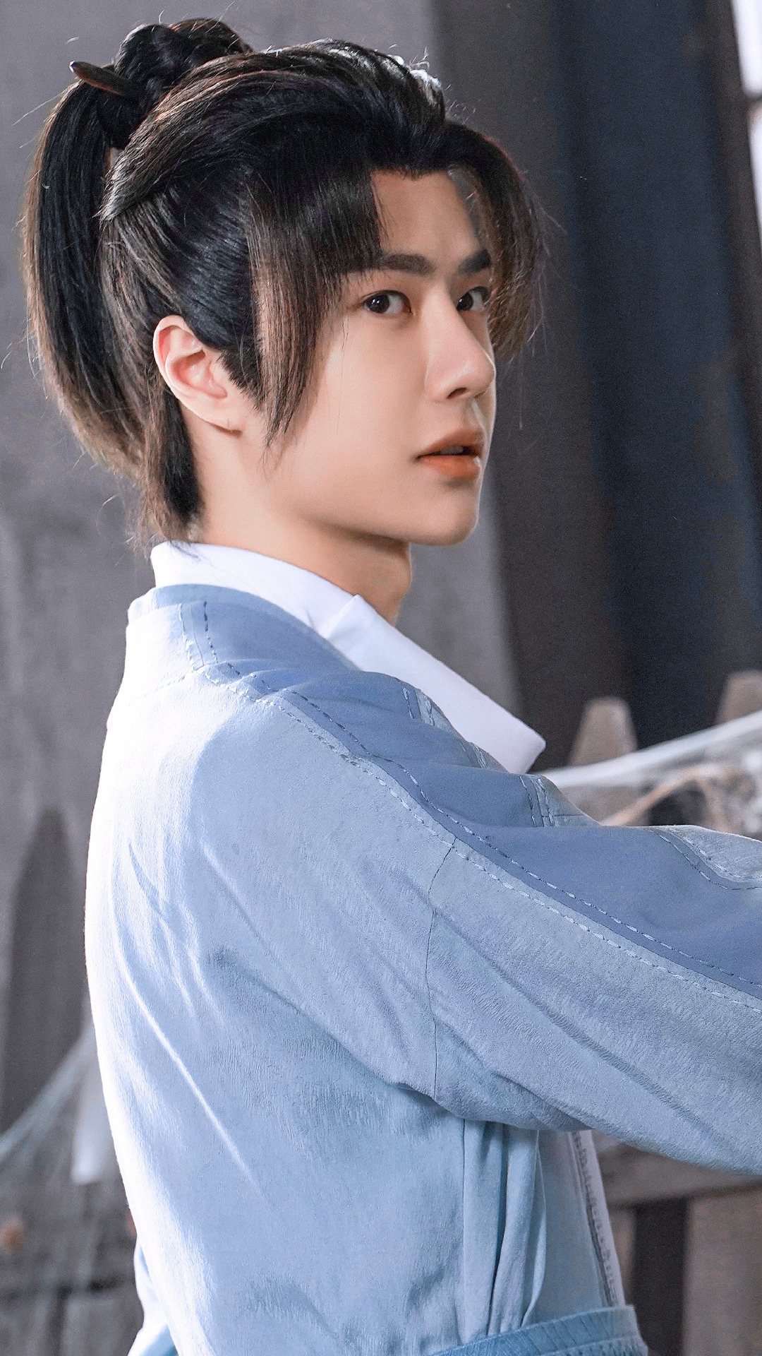 王一博谢允美图