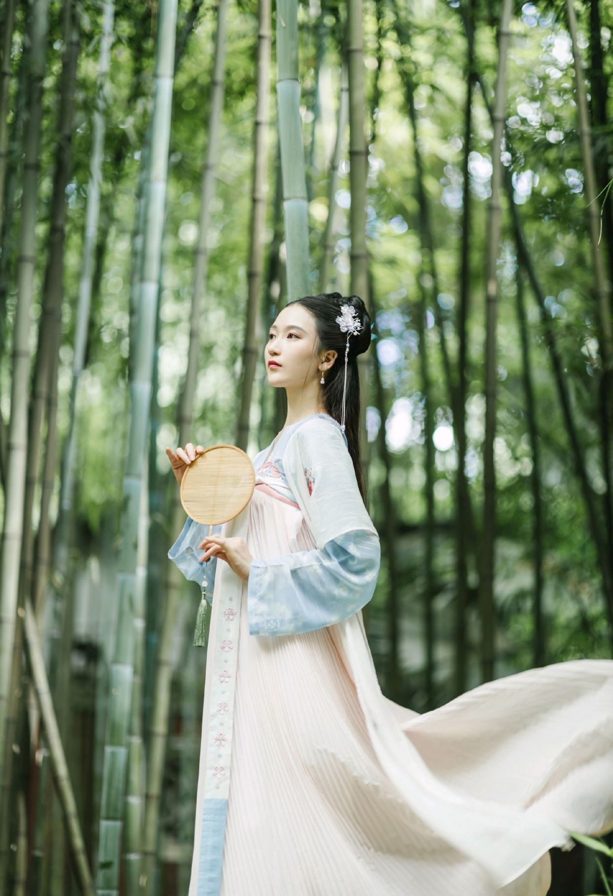 "美少女"吴哲晗古装写真美图