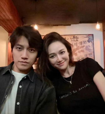 44岁陈乔恩近照曝光,分享比基尼游泳现状,女方真实身材全曝光