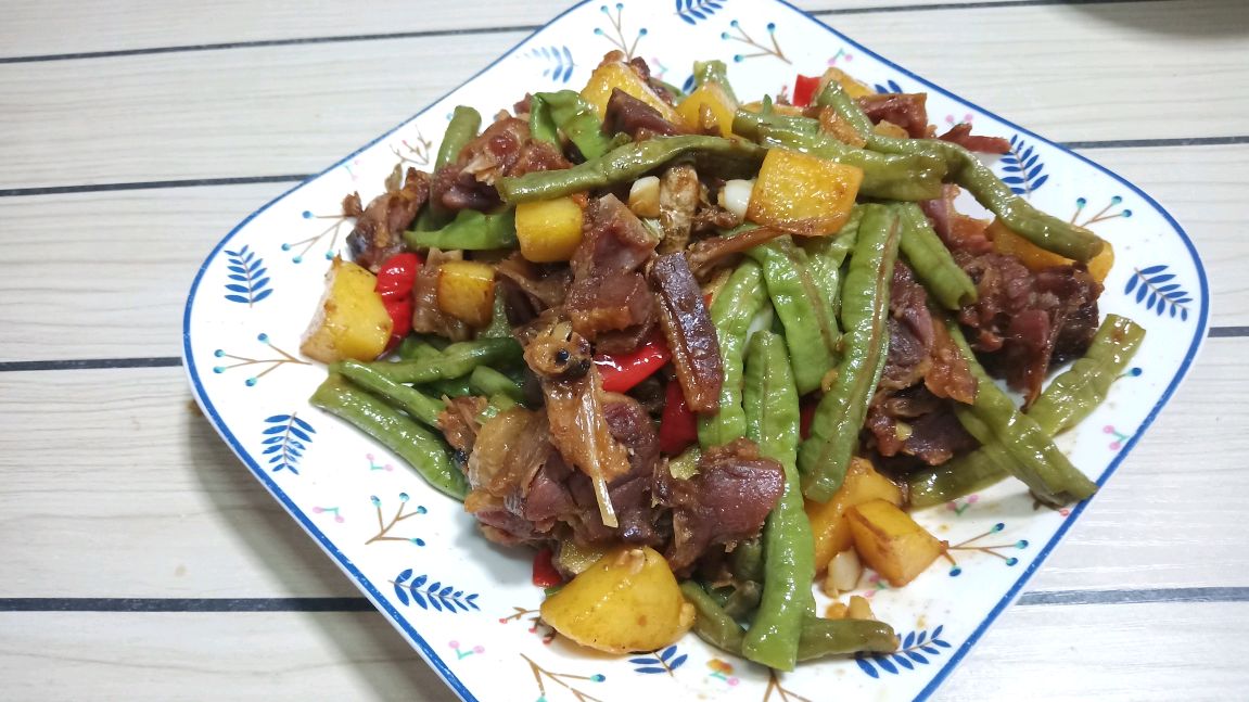 天气太热吃不下饭?板鸭小炒学起来,满足全家人的胃口