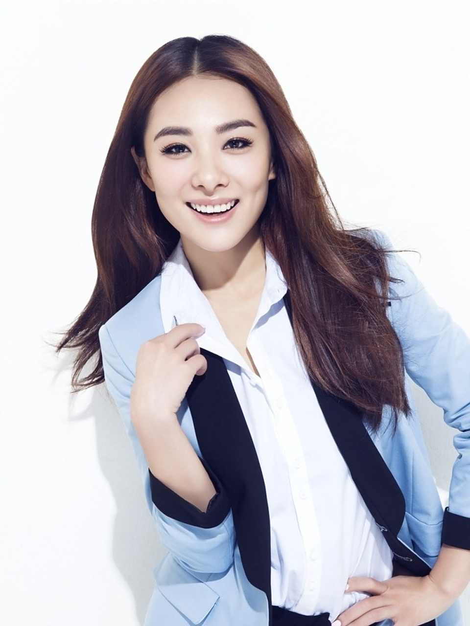 刘璇是女子体操界的绝代佳人,有着出色的体操技艺而闻名,精致面容