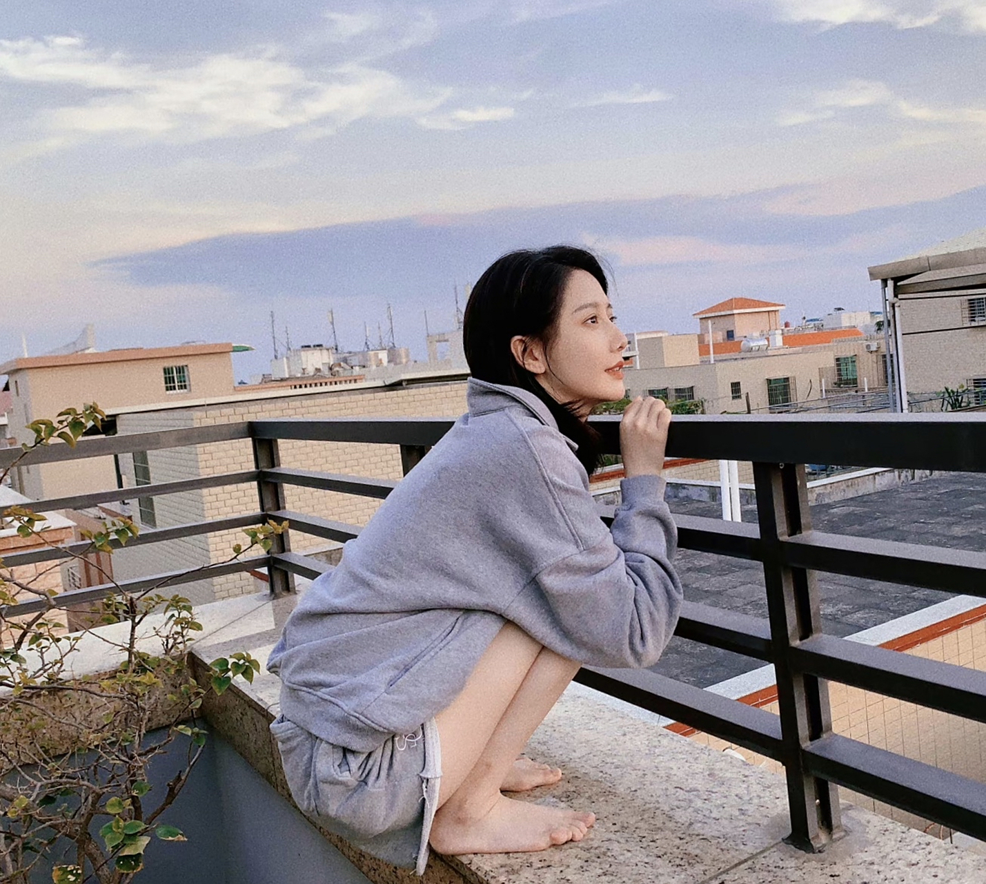 李墨之脚丫冰凉