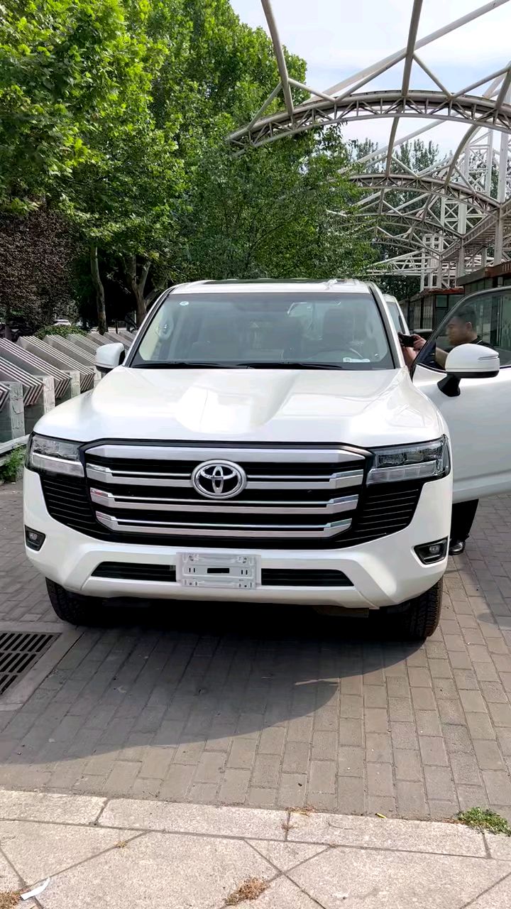 国六丰田酷路泽4000它来了