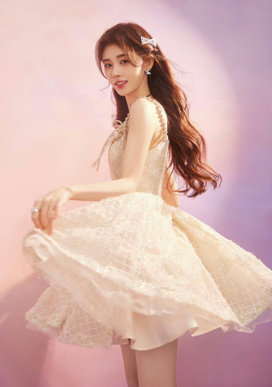 鞠婧祎  仙女裙  美腿