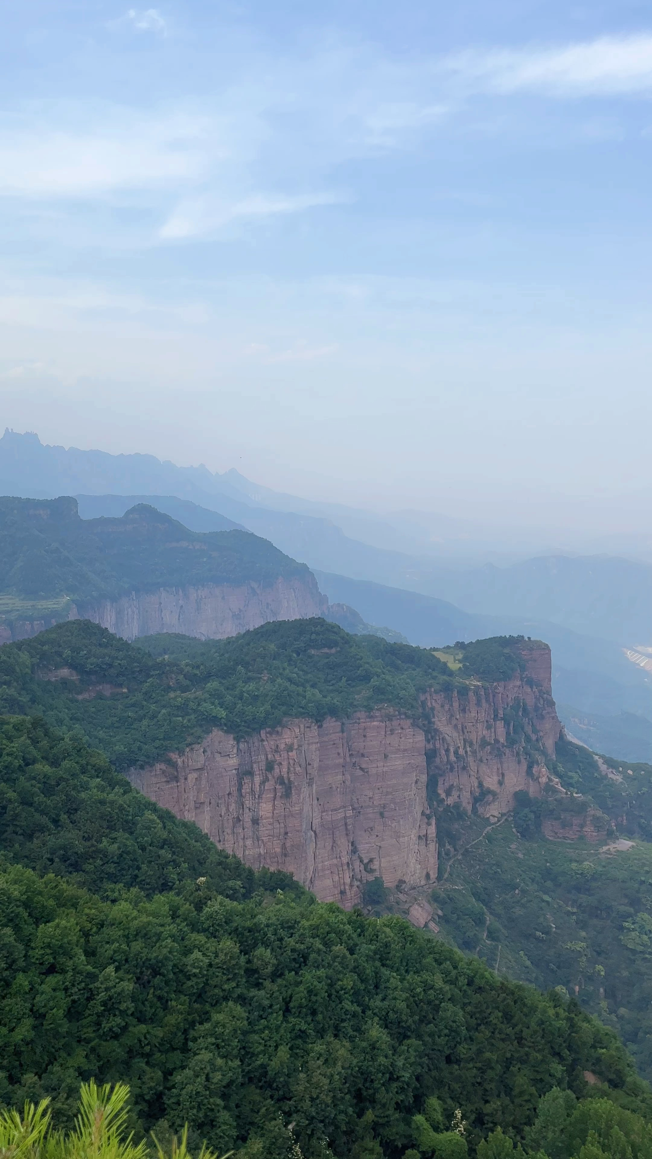 河南新乡太行山中经典户外打卡地-红旗尖-度小视