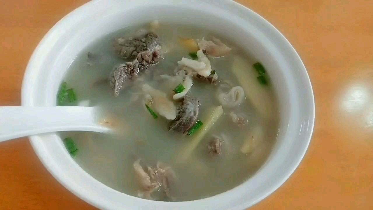 猪肺汤这样做才好吃,美味又营养,汤汁奶白,没有腥味