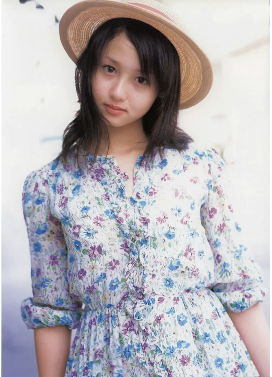 为艺术献身的女明星  泽尻英龙华(さわじり えりか),1986年4月8日出生