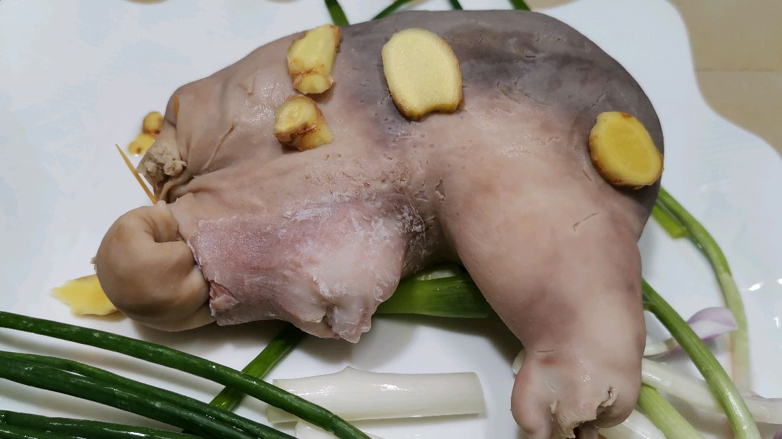 一只猪肚,一只鸽子,大厨教你做肚包鸽,先睹为快