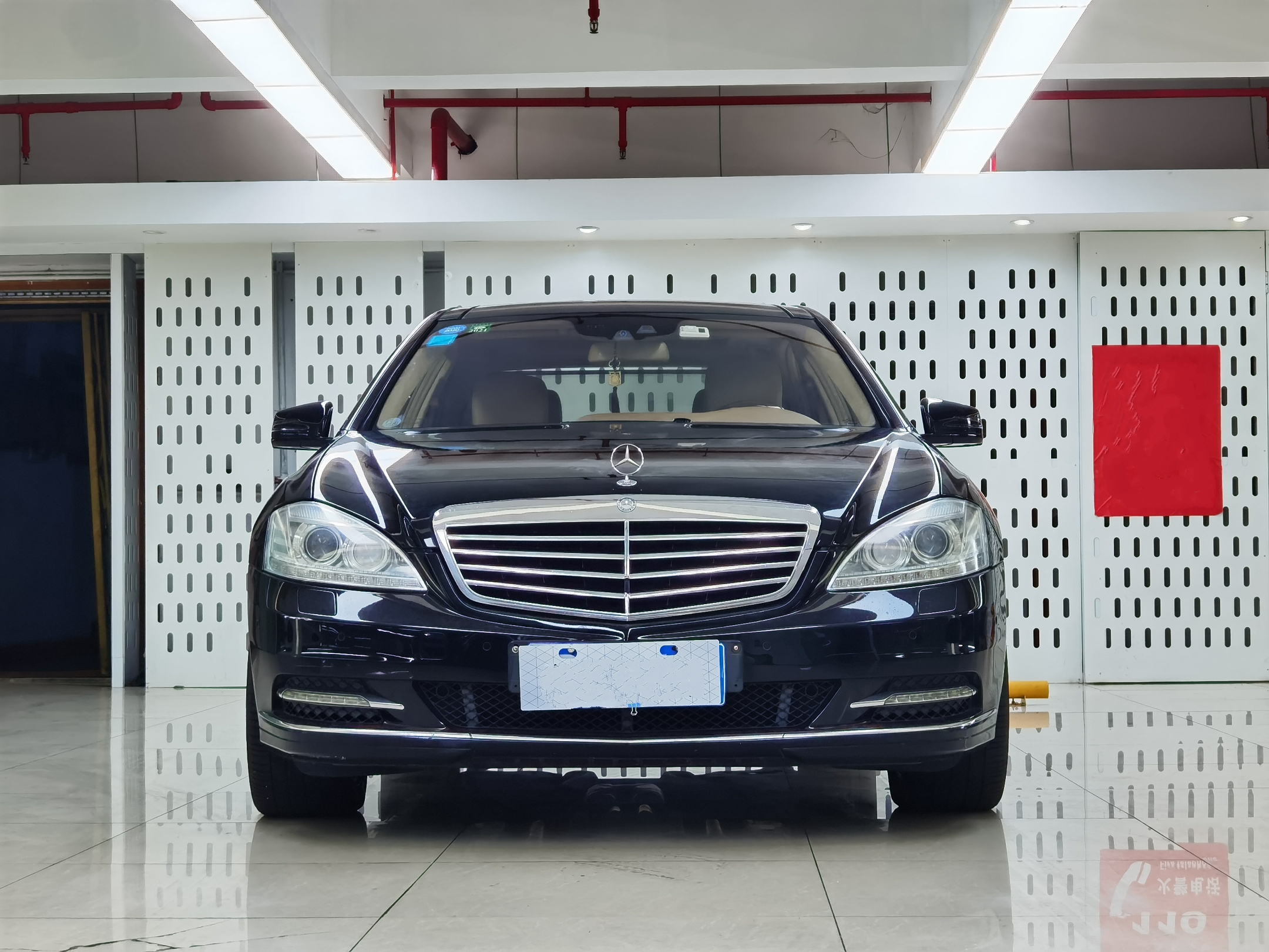 6,奔驰s500l4matic根据查询奔驰官网能源类型采用汽油 48v轻混系统