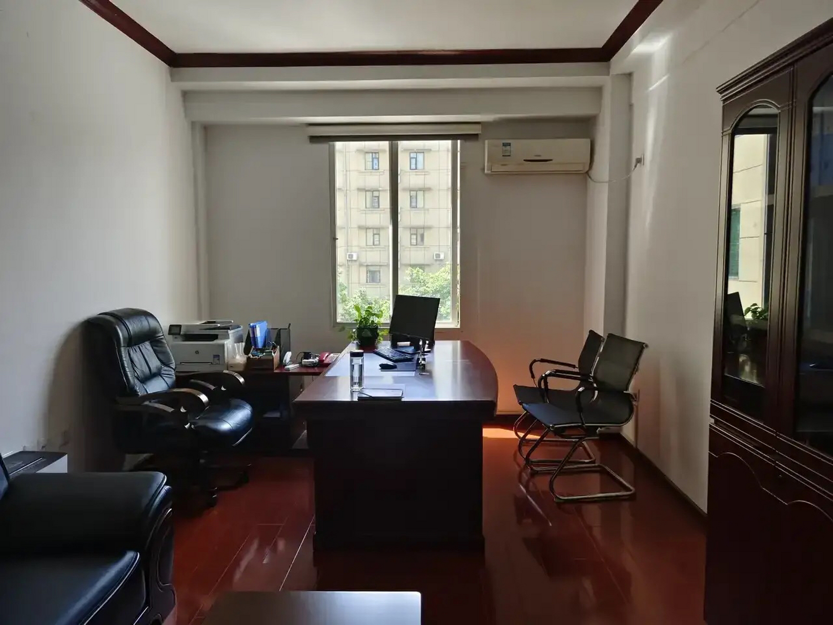 这个公务员办公室, 应该是什么级别的存在?