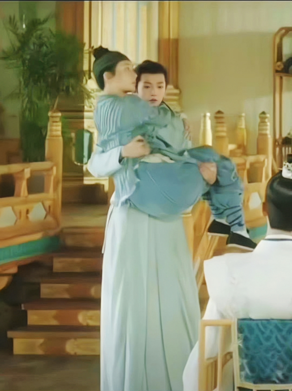 邓为公主抱杨紫,这体型差爱了爱了.