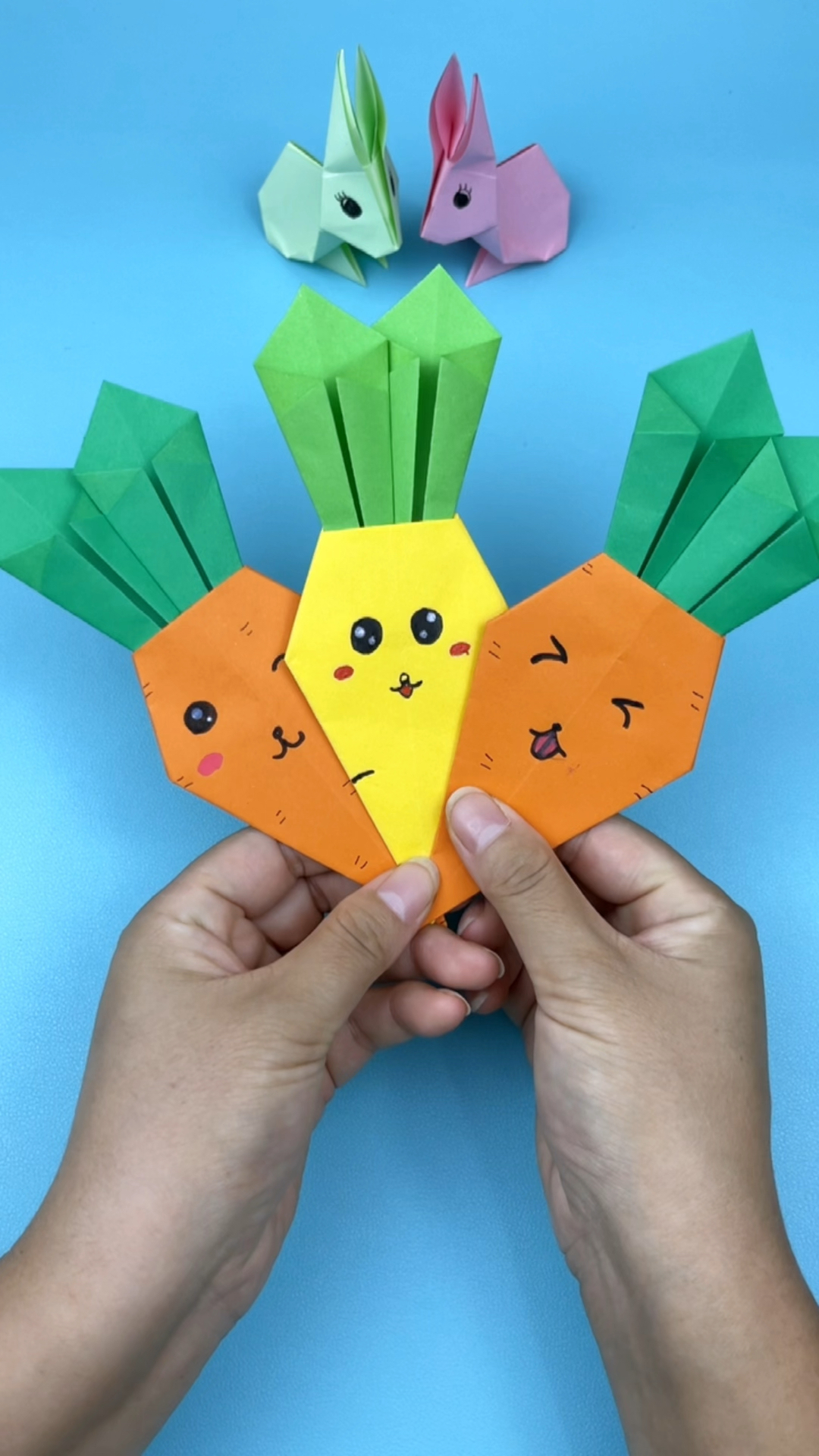 超简单的折纸胡萝卜还能给它设计各种可爱的表情哦