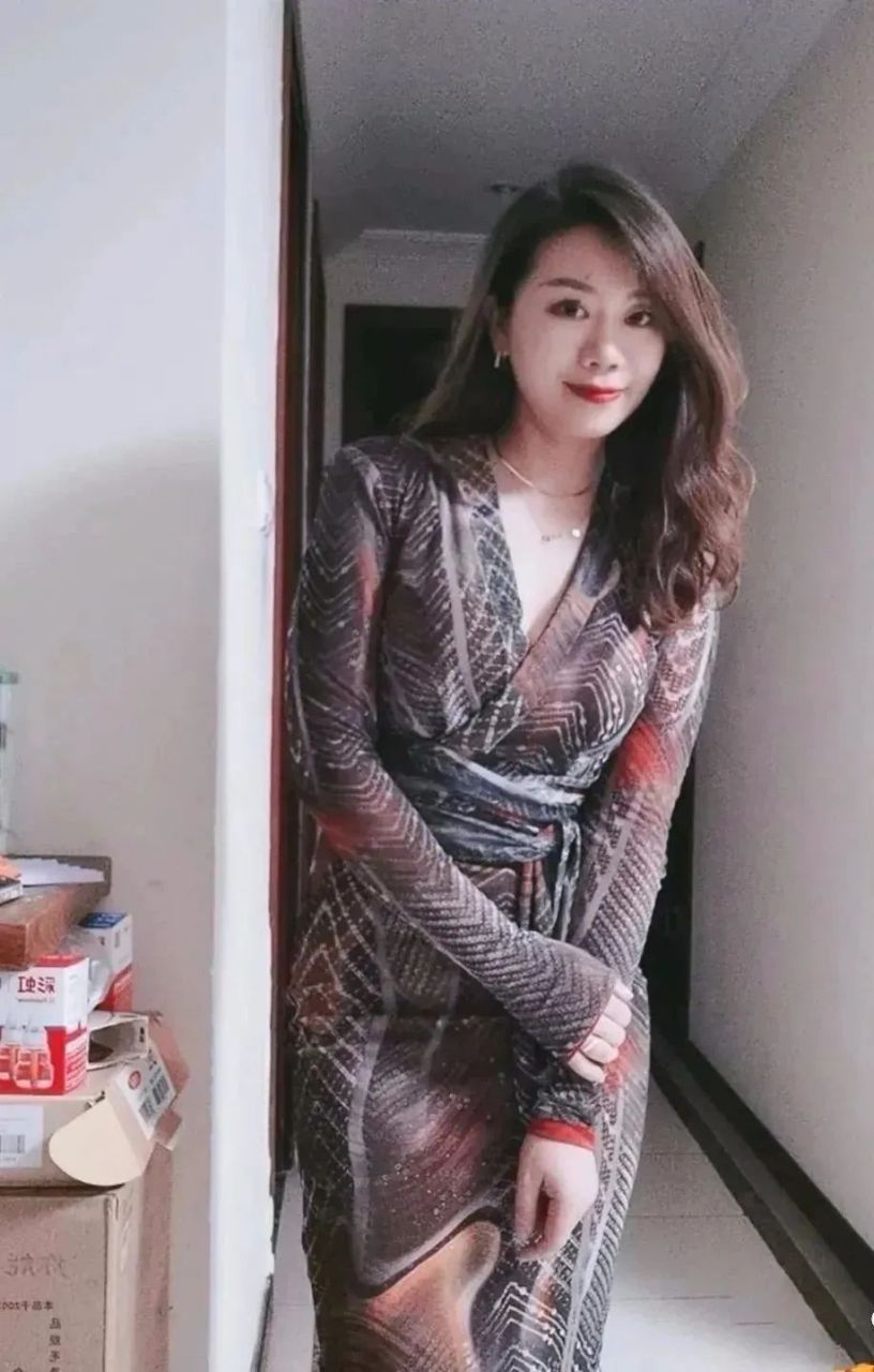 居家自拍,微胖徐娘的美丽