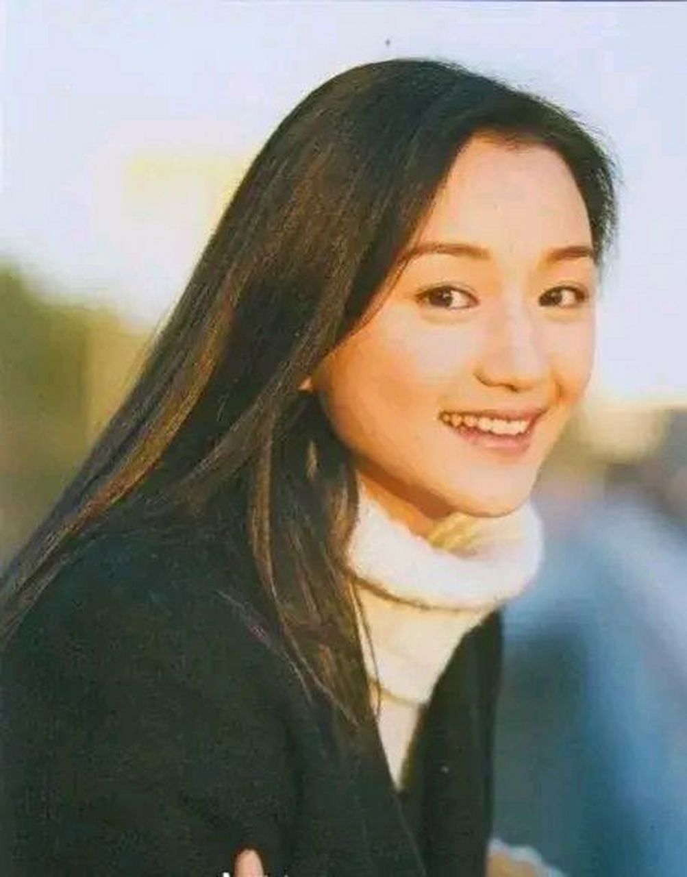 章艳敏,人称古装女神,1980年10月28日出生于浙江省丽水市缙云县,毕业