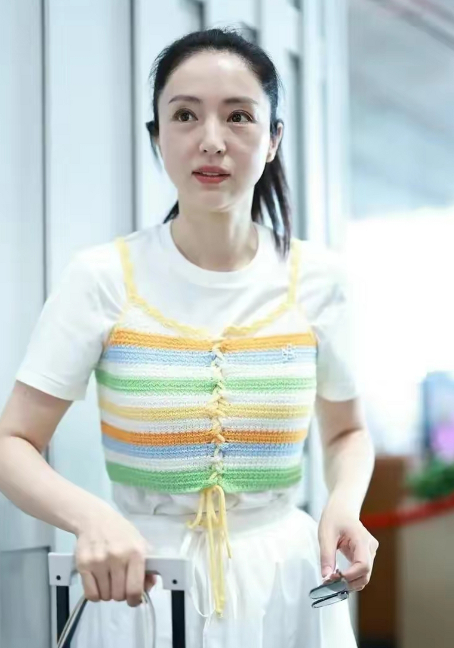 董璇近照曝光,我再也不相信"冻龄"女神了!