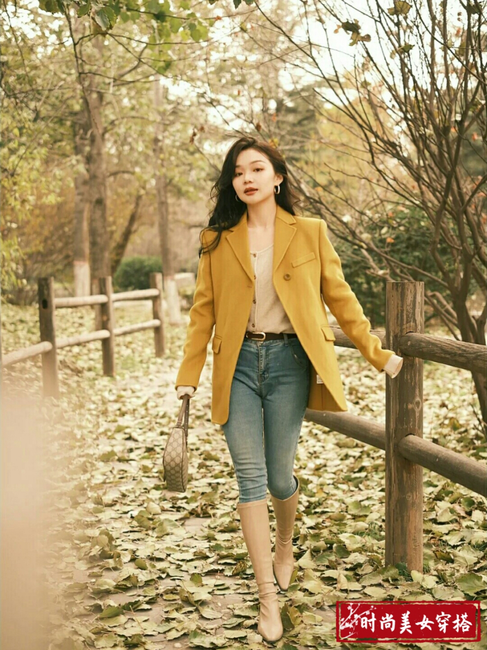 高筒靴搭配细腿牛仔裤,让你摆脱矮矬胖的即视感,显高显腿长.