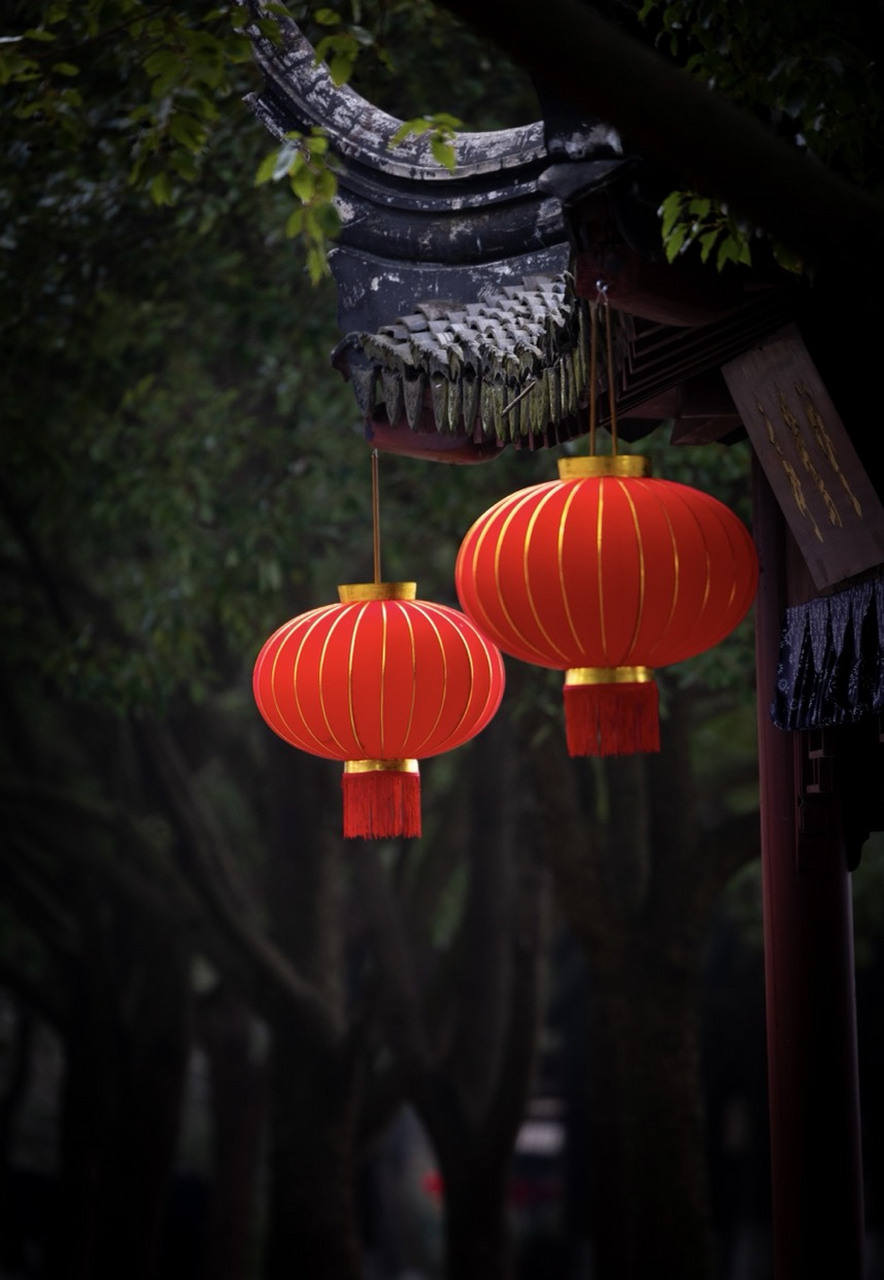 火红的灯笼高高挂,张灯结彩过大年!#2021新年快乐# #过大年啦