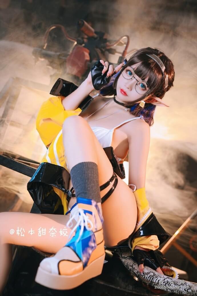 明日方舟森蚺cos
