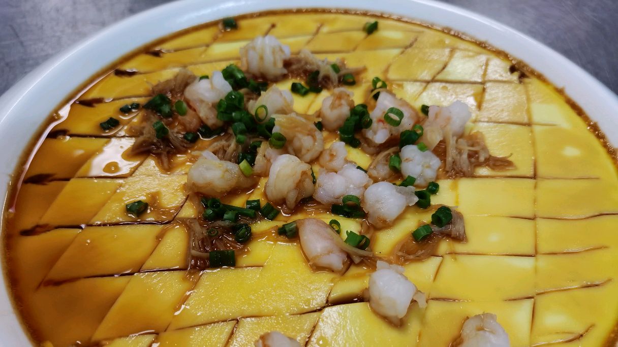 辉哥做菜:原来蒸鸡蛋糕加牛奶这么好吃