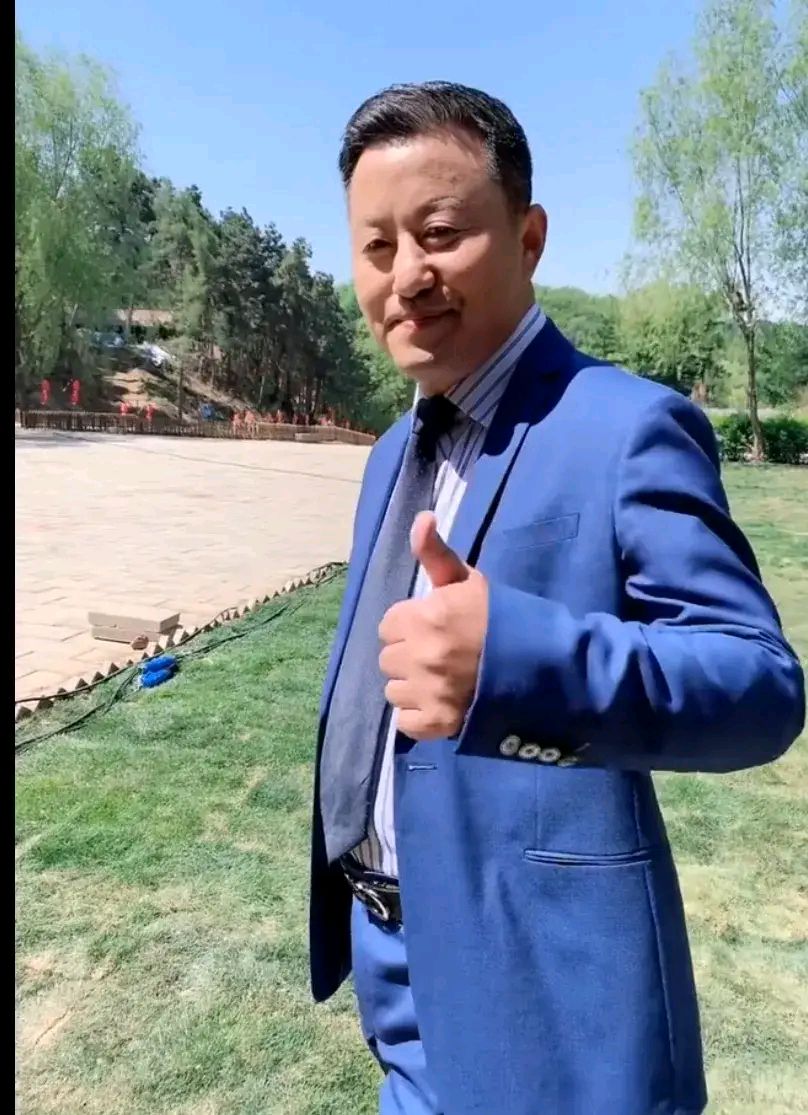 演员长贵做电商赚钱了,不忘记乡亲们!捐款600万,用于家乡建设