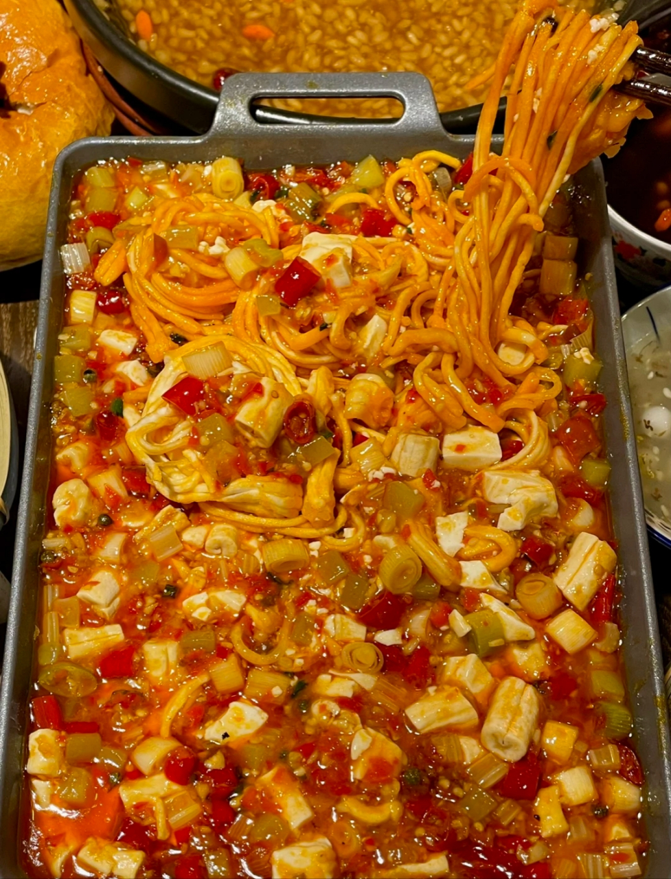 绵羊料理也推荐过!可以沉浸式看到厨师现场炸大麻球好震撼!