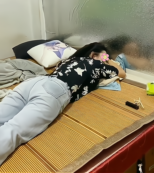 深圳女版"三和大神",居家摆烂成常态,自信将来可以嫁个有钱人