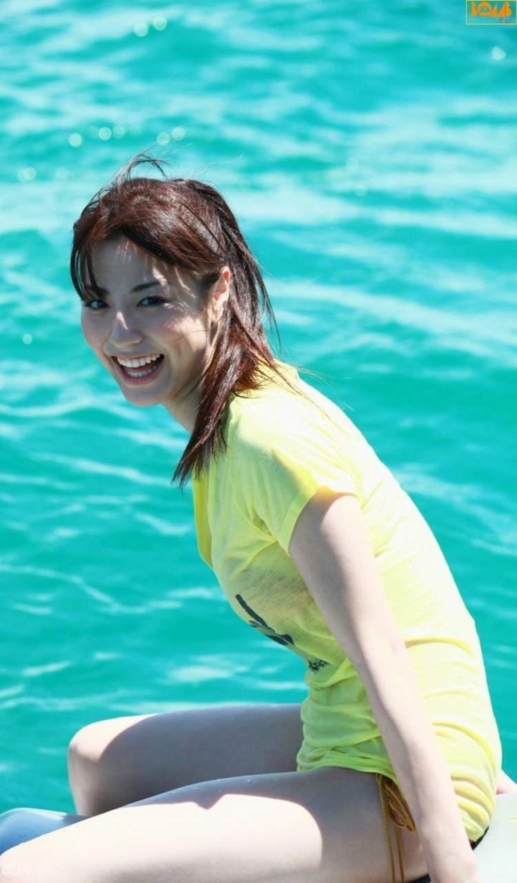 矶山沙也加,女,1983年10月出生于茨城县,日本演员,模特.