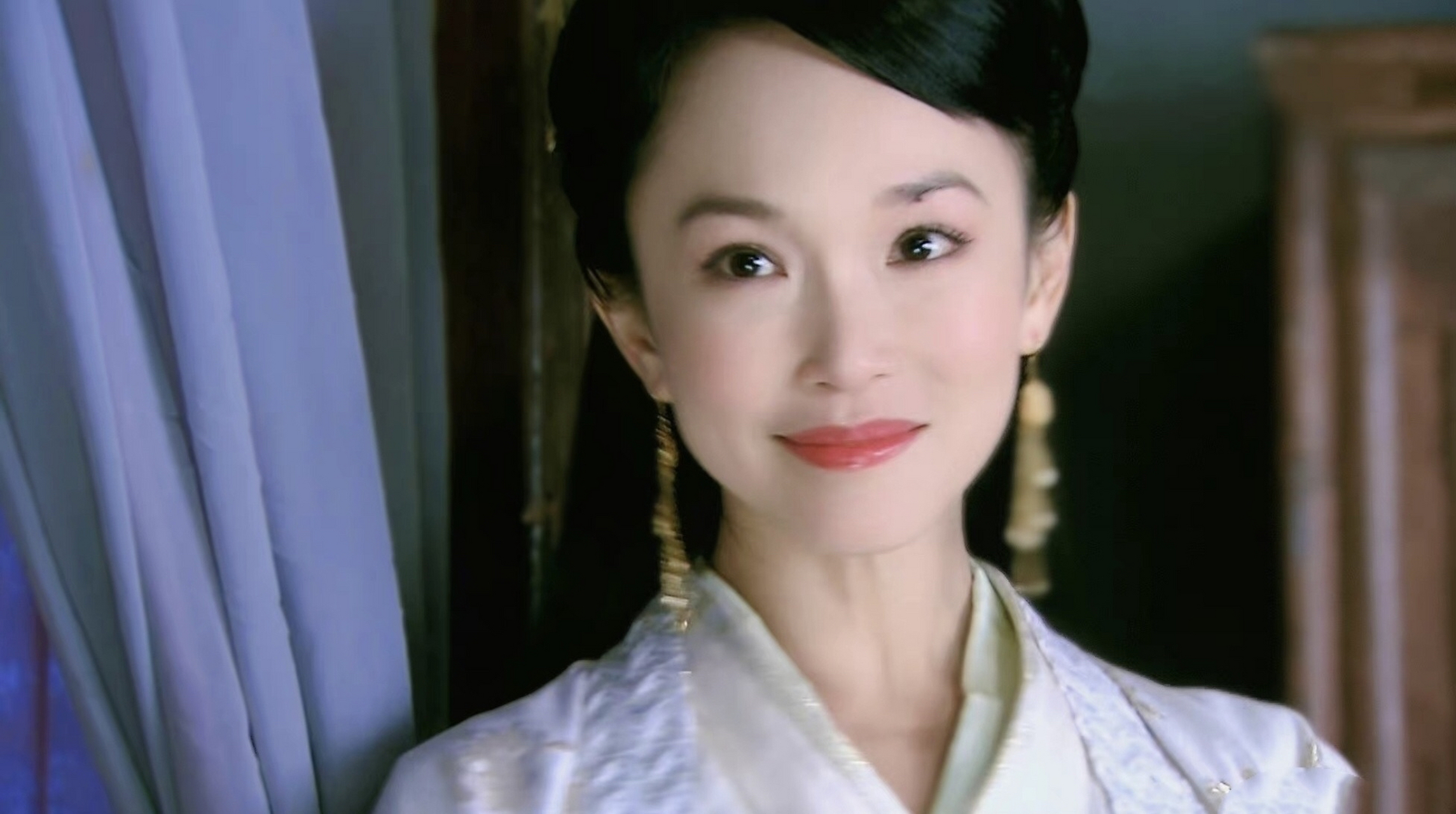 塌鼻子也拥有绝世容颜的女明星[二哈] 梁小冰,范文芳,王菲