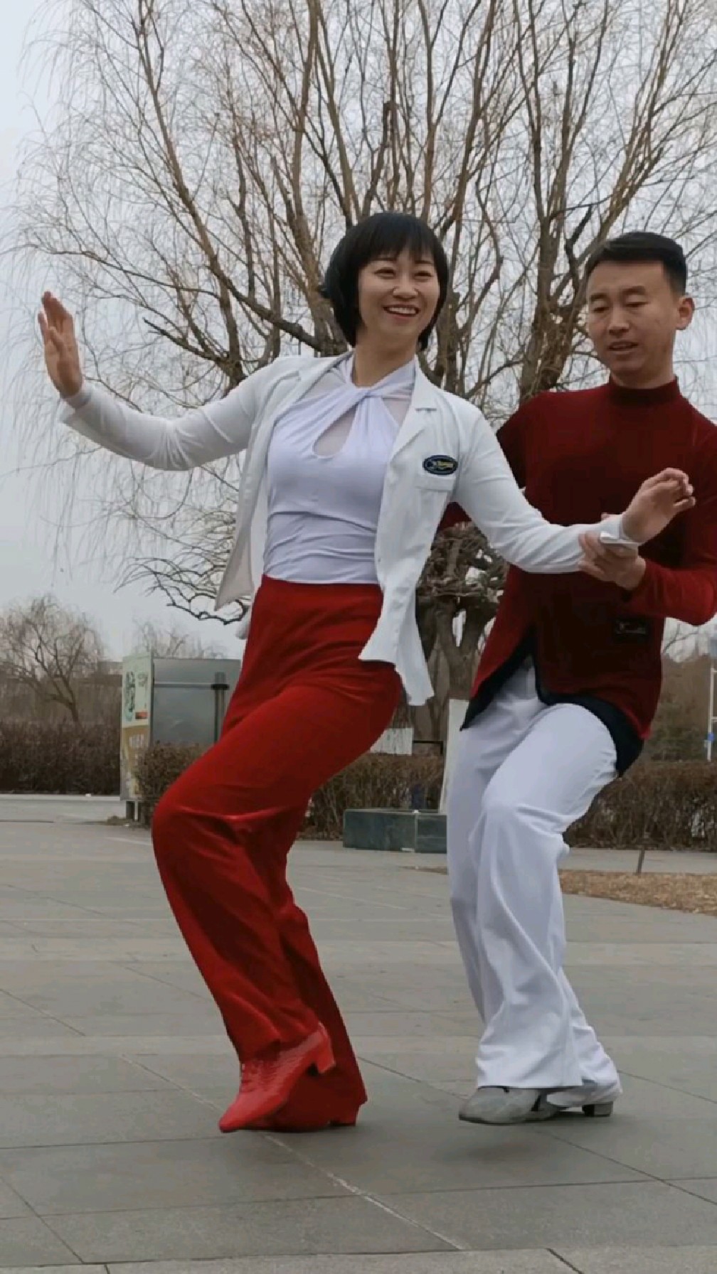 唐山小滨和小芳