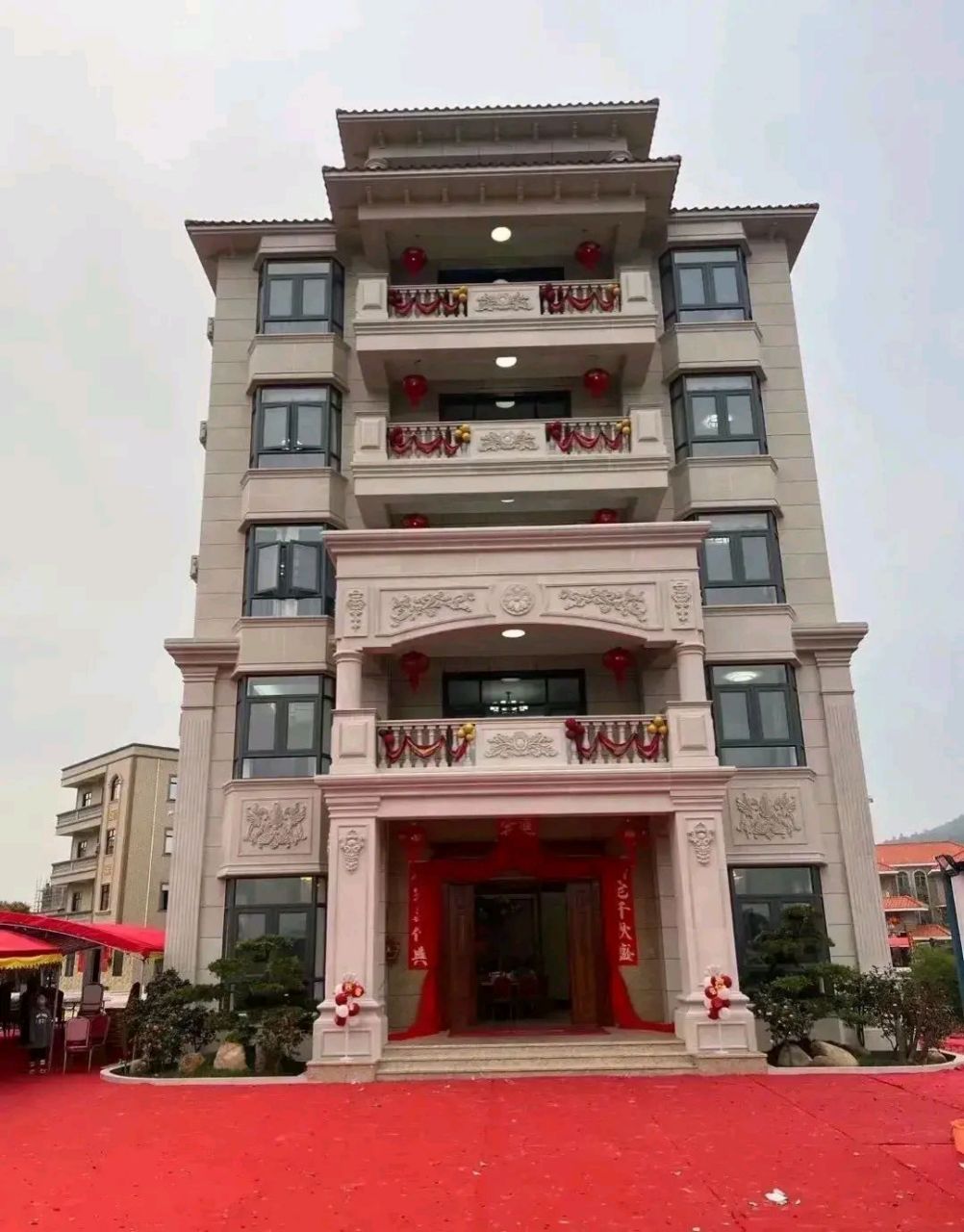 网友:有钱人家的房子