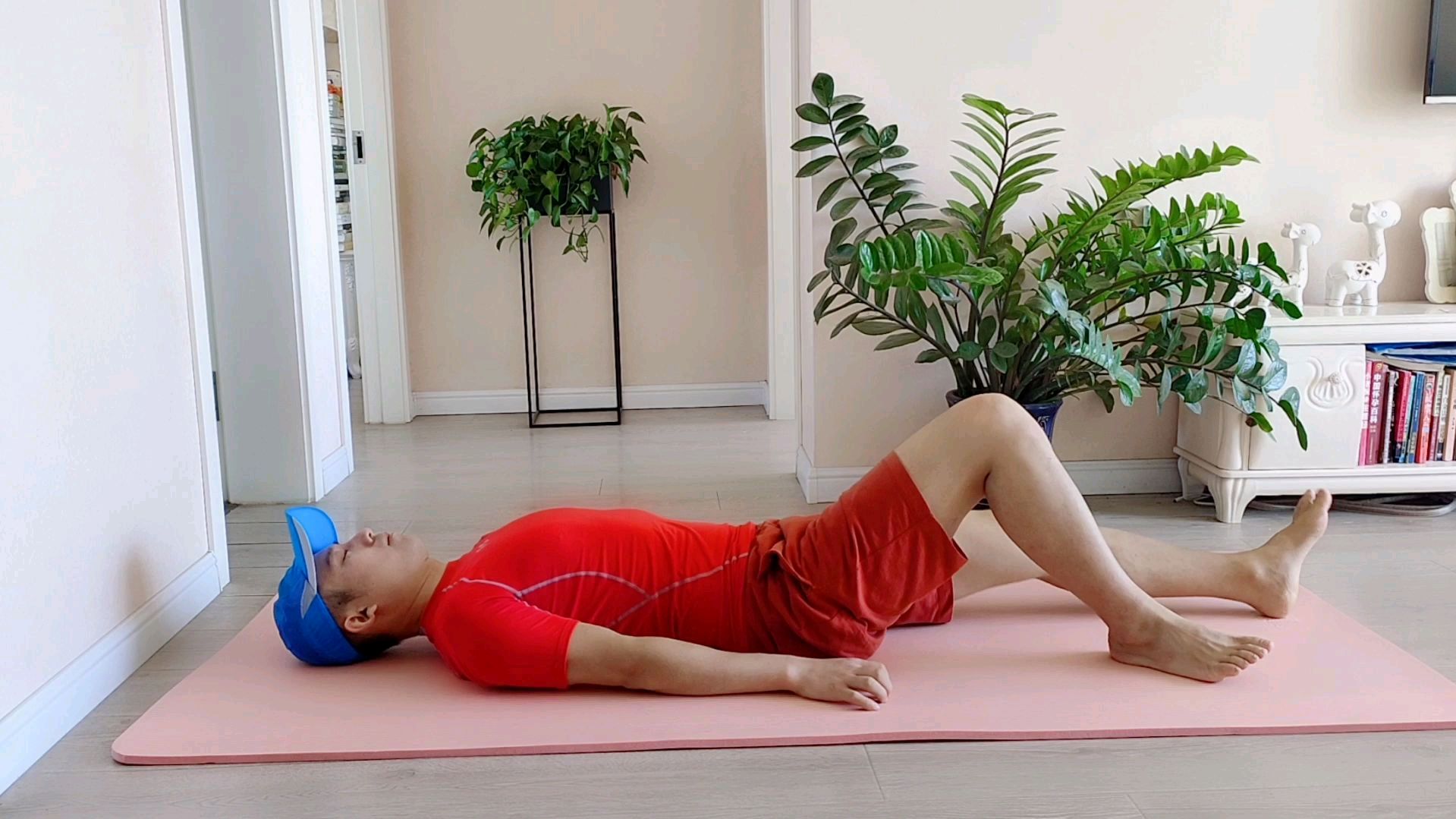 这样躺着减小肚子,减掉腹部赘肉,肚子一天比一天小