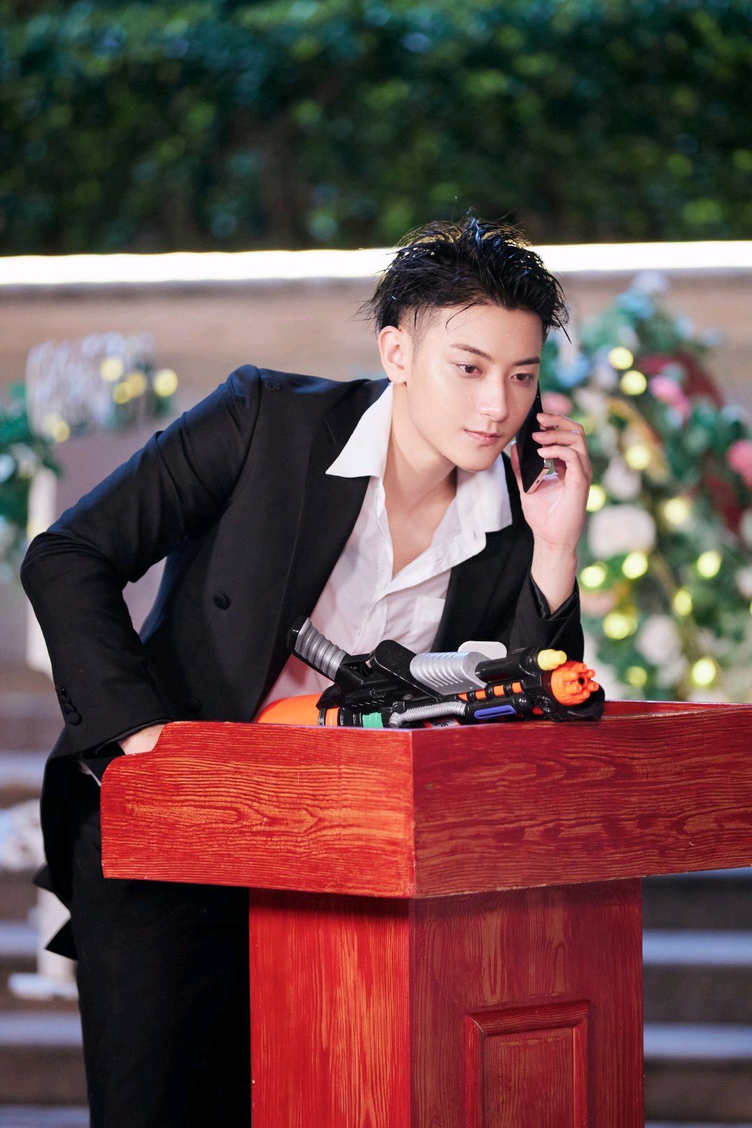 黄子韬不愧是你,发文diss裁判