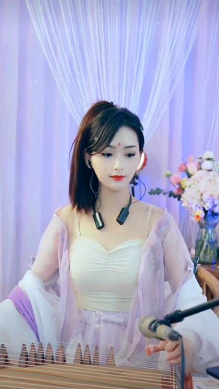 网红千艺,古筝演奏,如行云流水!-度小视