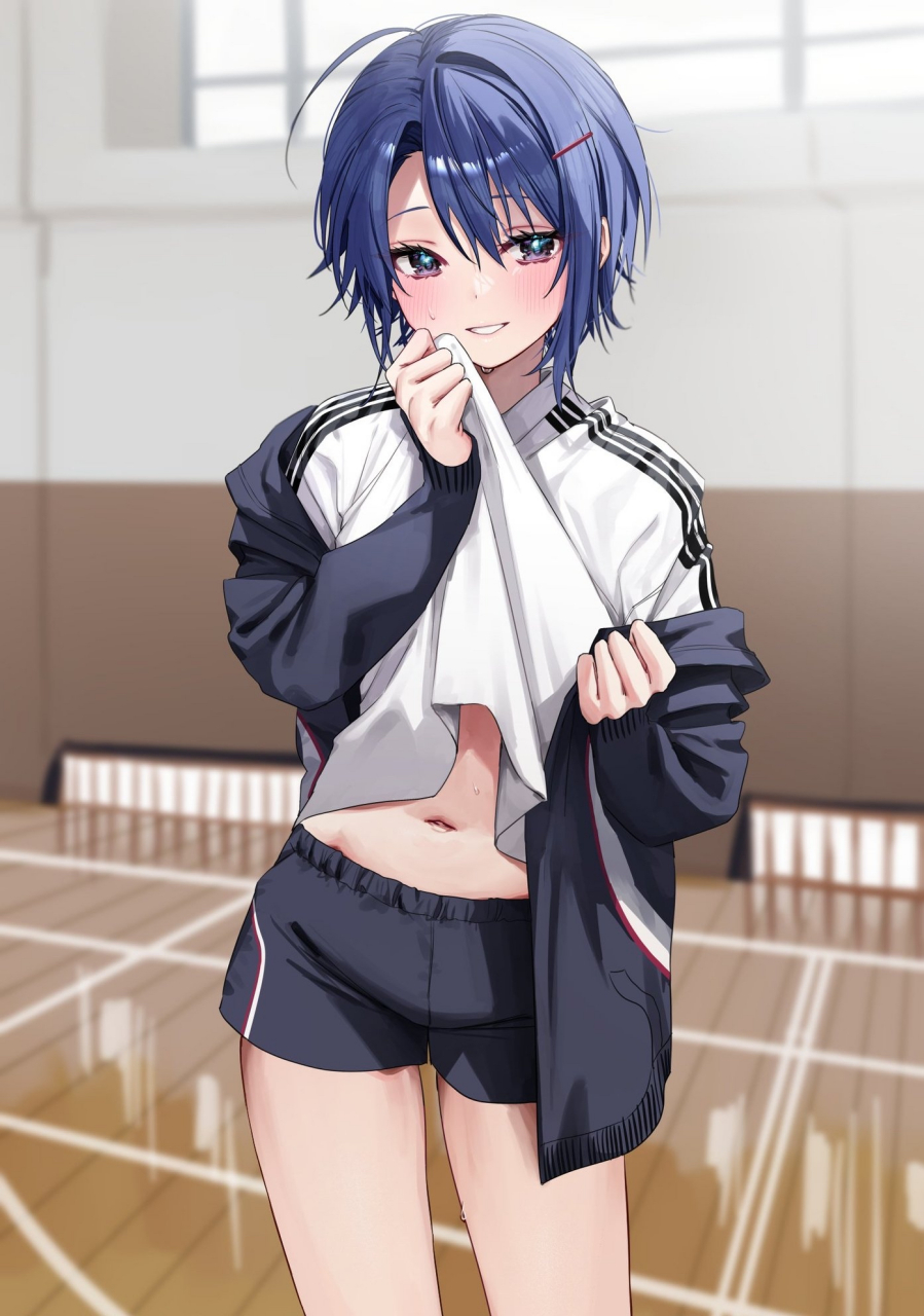 出汗的小姐姐用衣服擦汗,却不经意间把小肚肚给露出来啦[awsl]#二次元