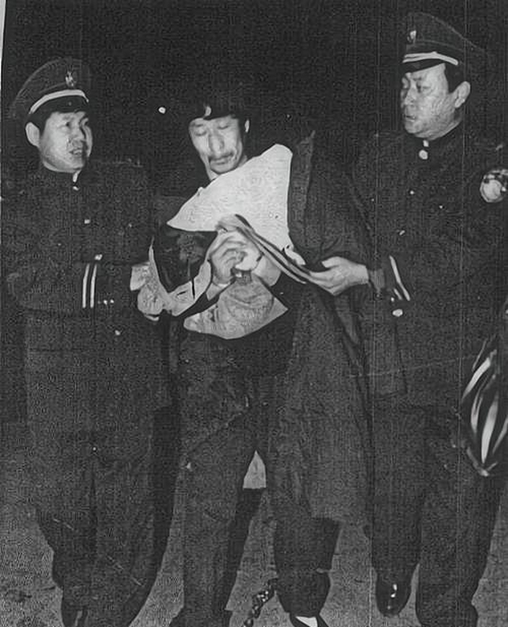 中国第一悍匪白宝山落网时的照片