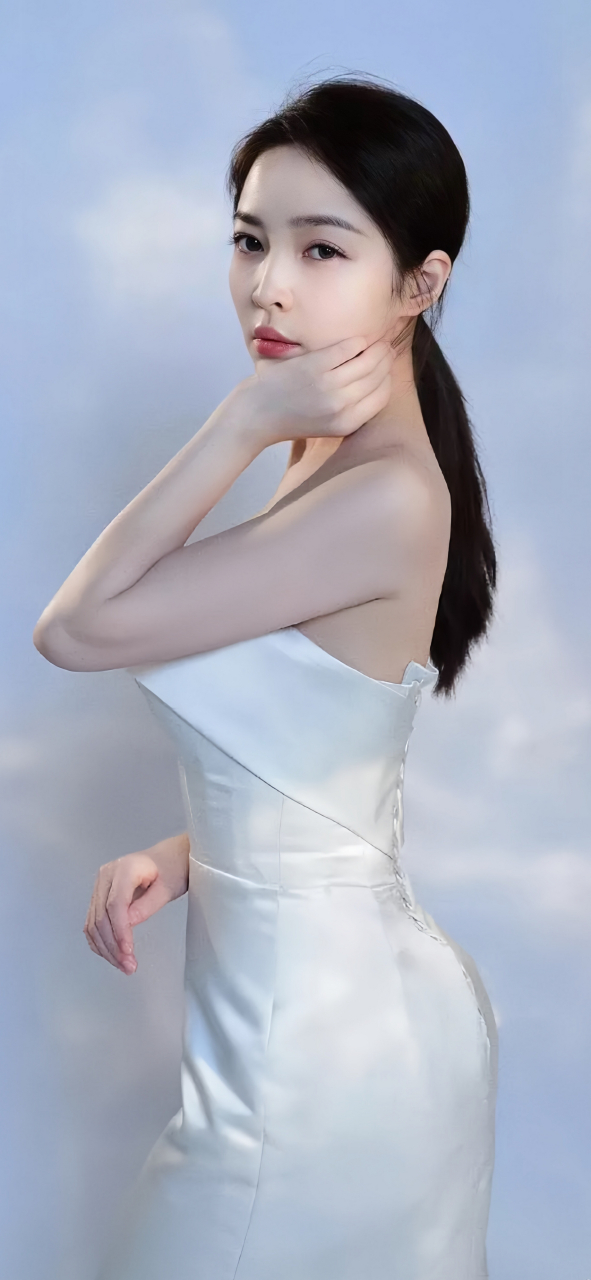 王钟瑶礼服写真