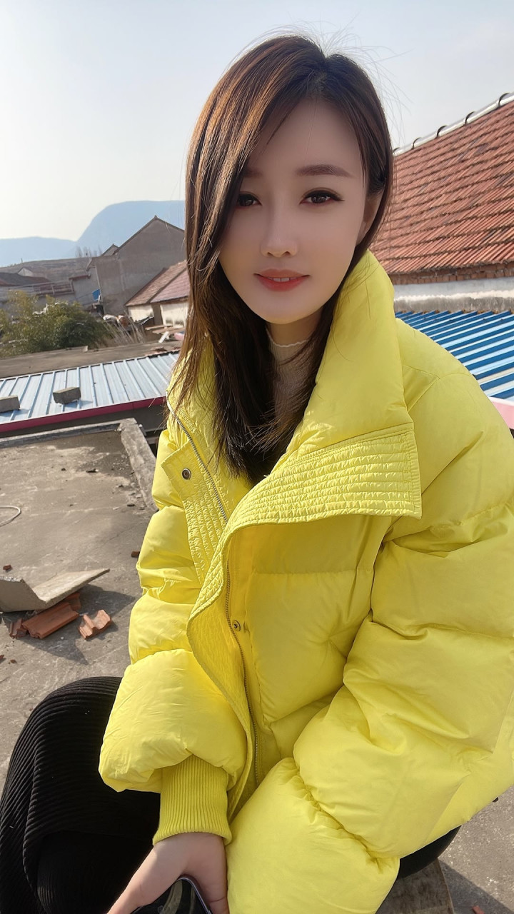 给大家推荐一个超级接地气的山东临沂网红美女王小丫,双子座的,年龄