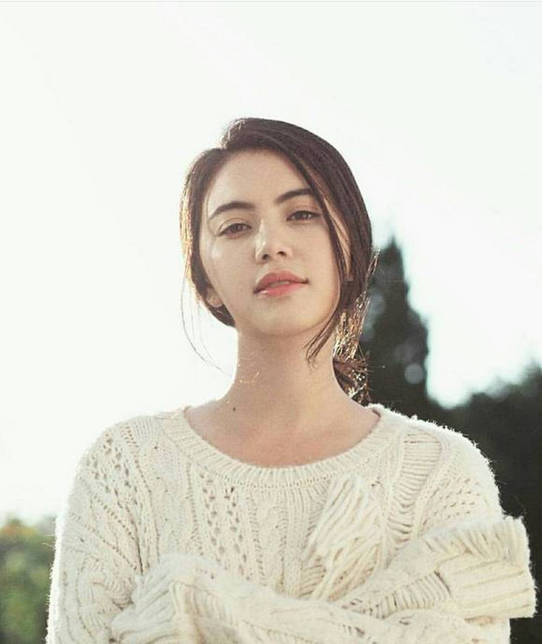 1990年出生的中澳美混血名模#余俪# 有多美?