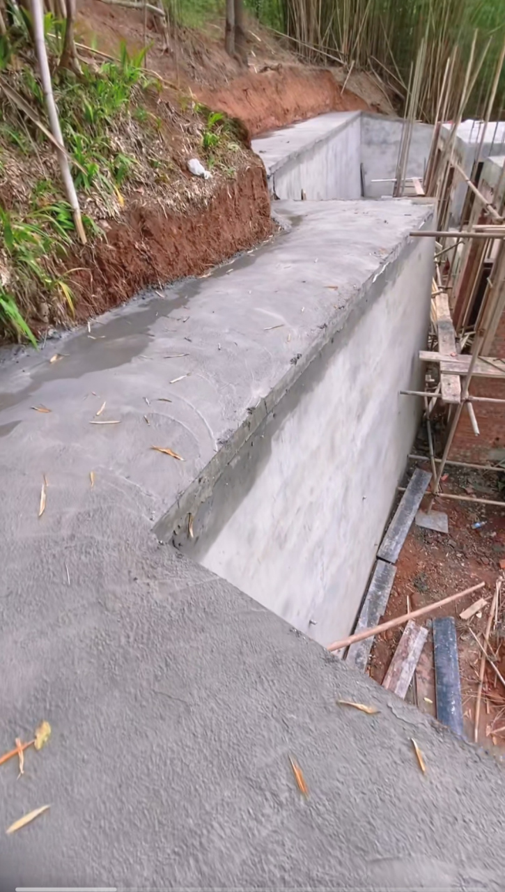 盖房子,这个堡坎就花了10万了!