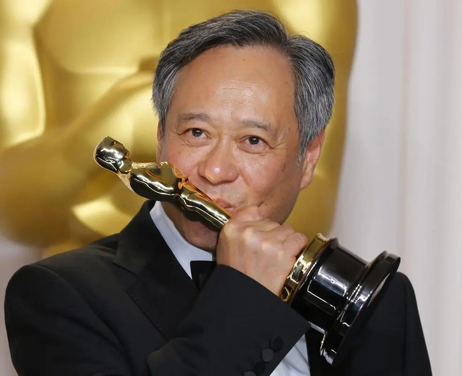 获得奥斯卡最佳导演奖的华人导演李安去美国念电影学院时已经26岁了