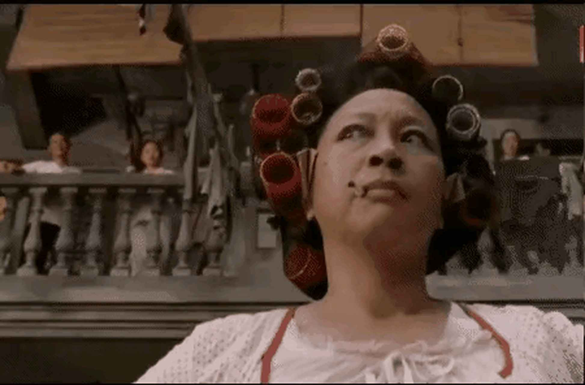 敢跟周星驰叫板的演员只有两位,一个是"唐牛"谷德昭,一个是"包租婆"