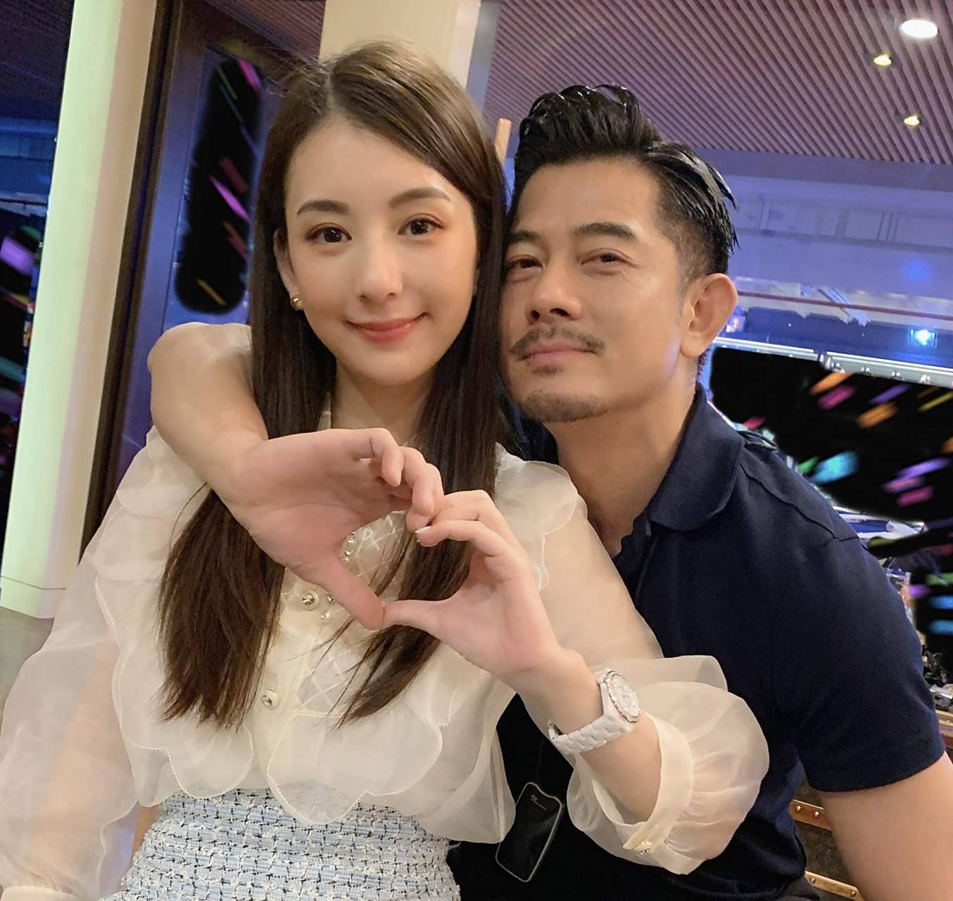 熊黛林否认与郭富城较劲秀恩爱# 熊黛林与方媛,分别以庆祝结婚七周年