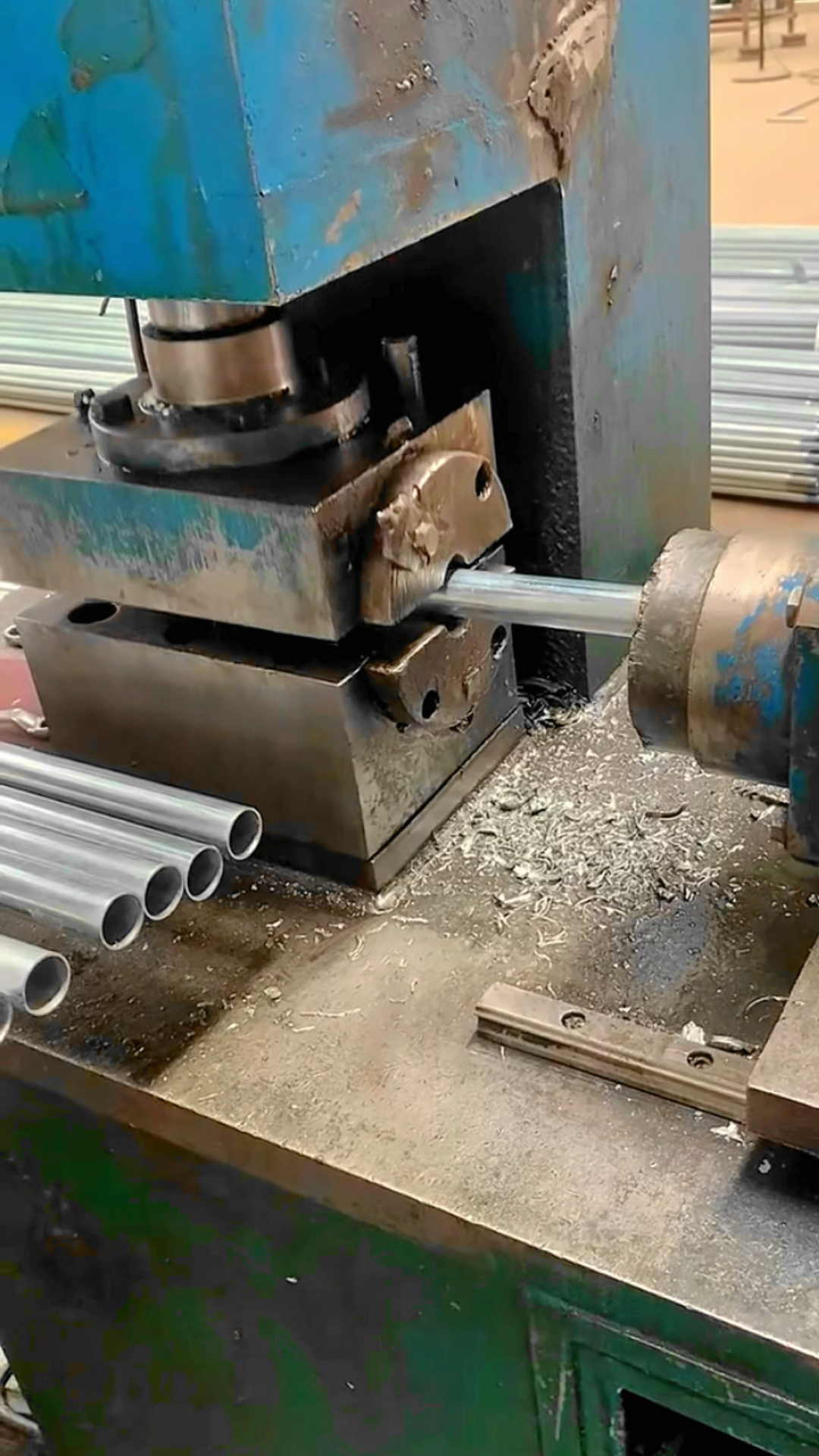 钢管缩口,液压机械中的钢管缩口技术-度小视