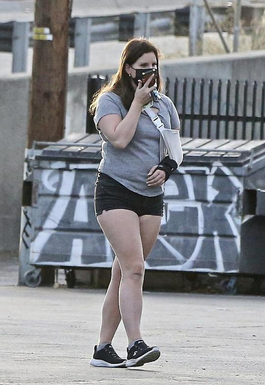 拉娜·德雷(lana del rey)(a)