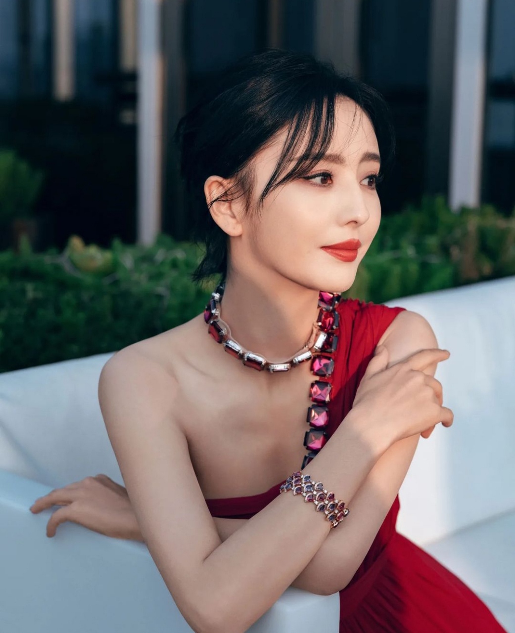 优雅的锡伯族姑娘佟丽娅