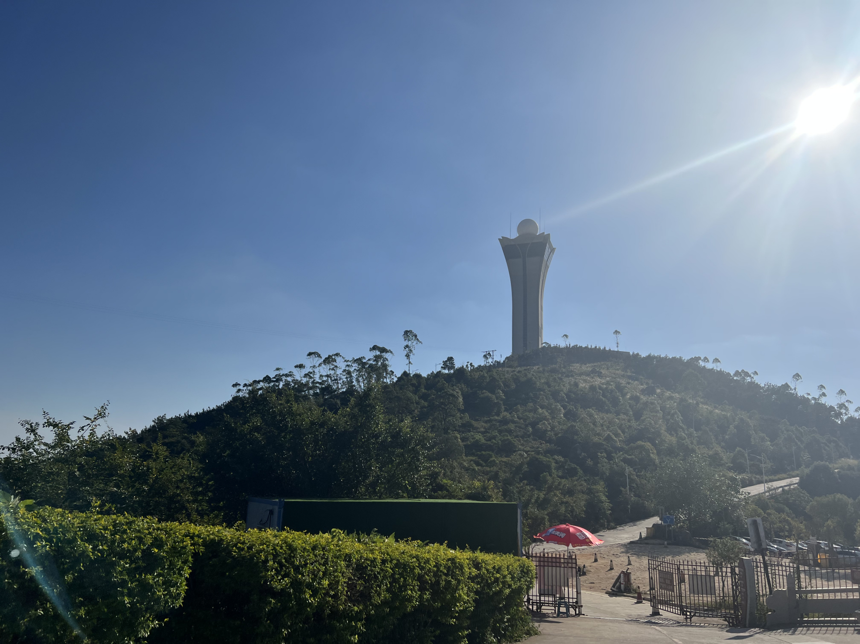 紫帽山位于福建省晋江市紫帽镇,与清源山,朋山,罗裳山号称"泉州四大山